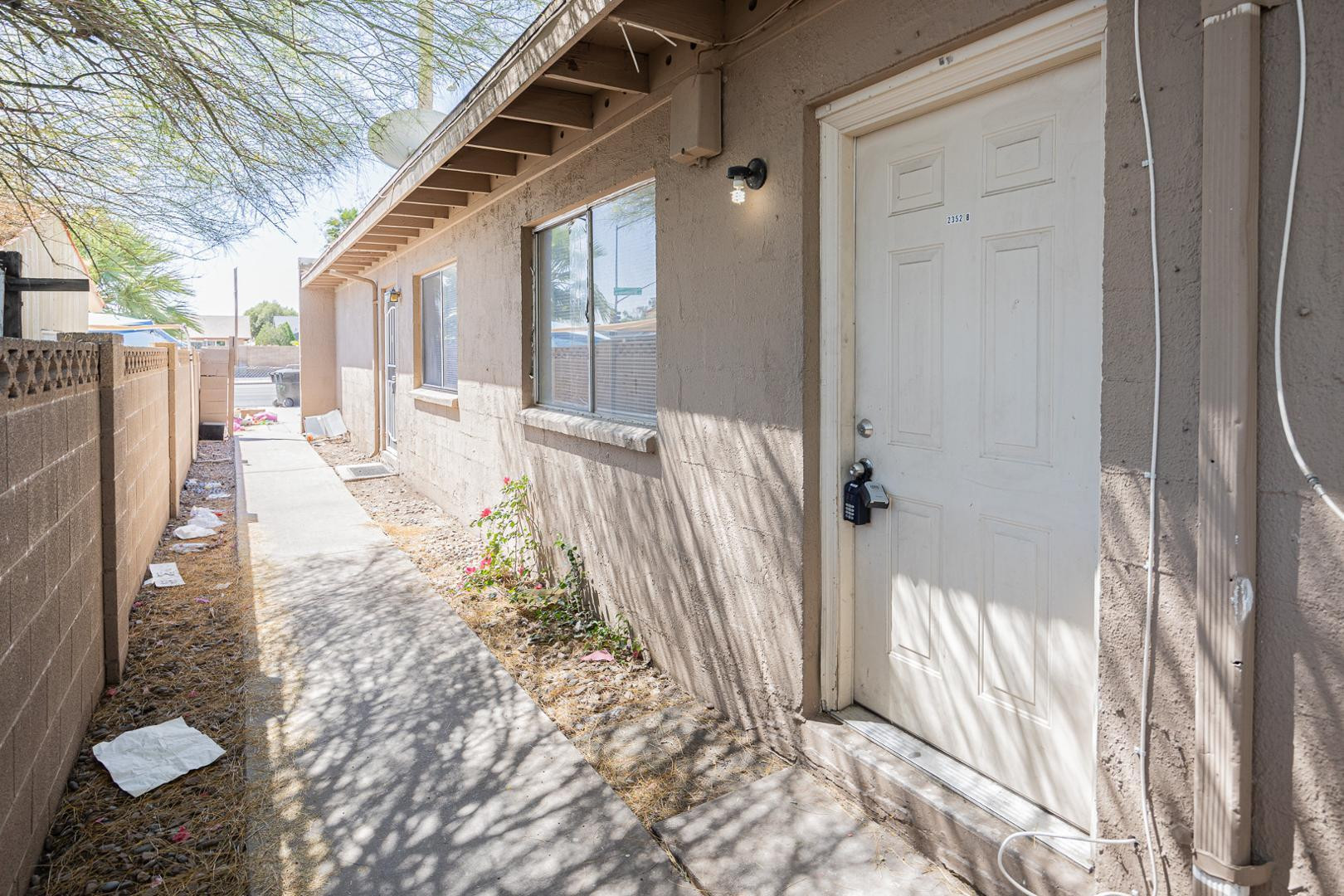 2352 E Broadway Road B