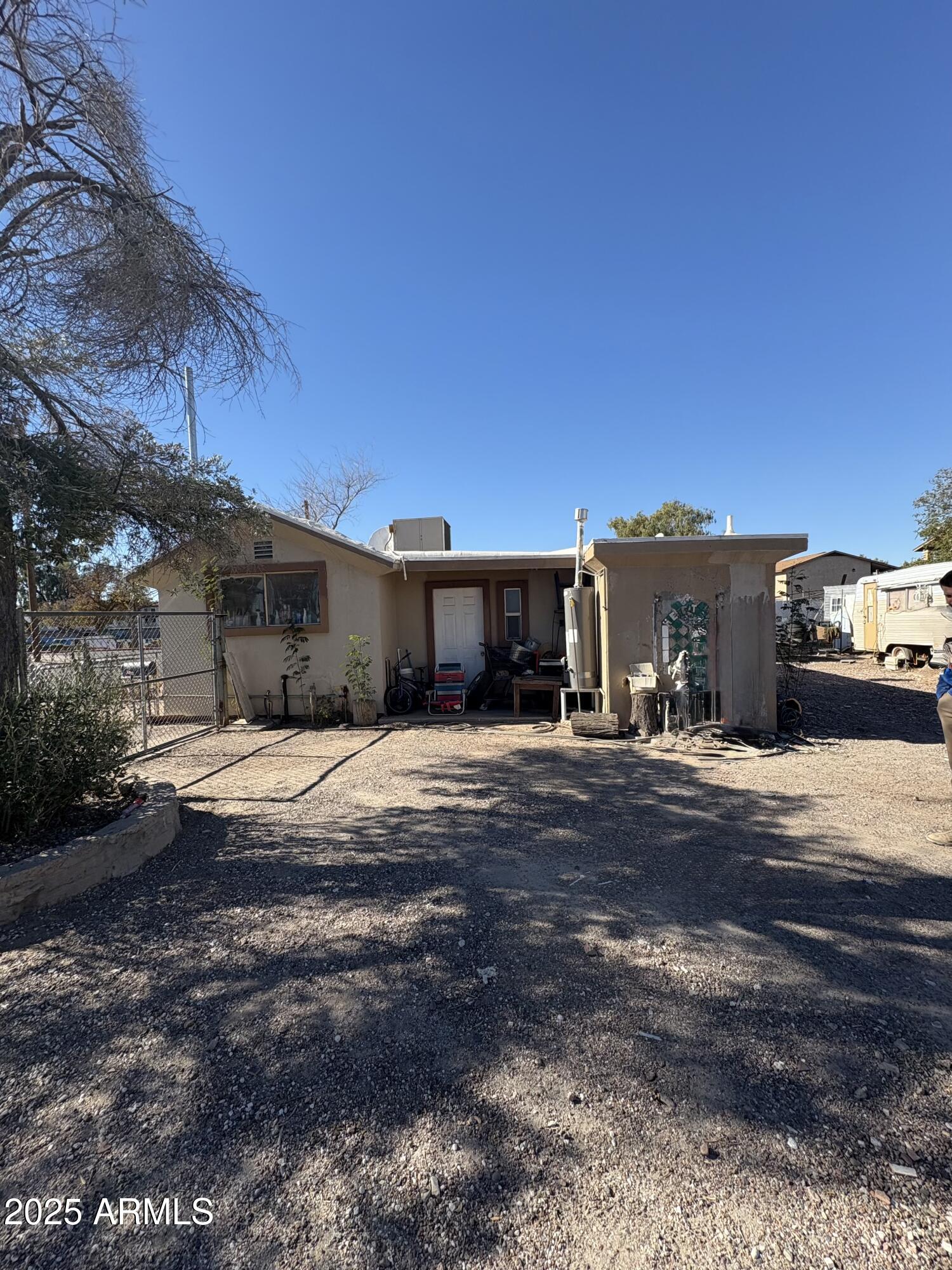 140 W 8TH Avenue