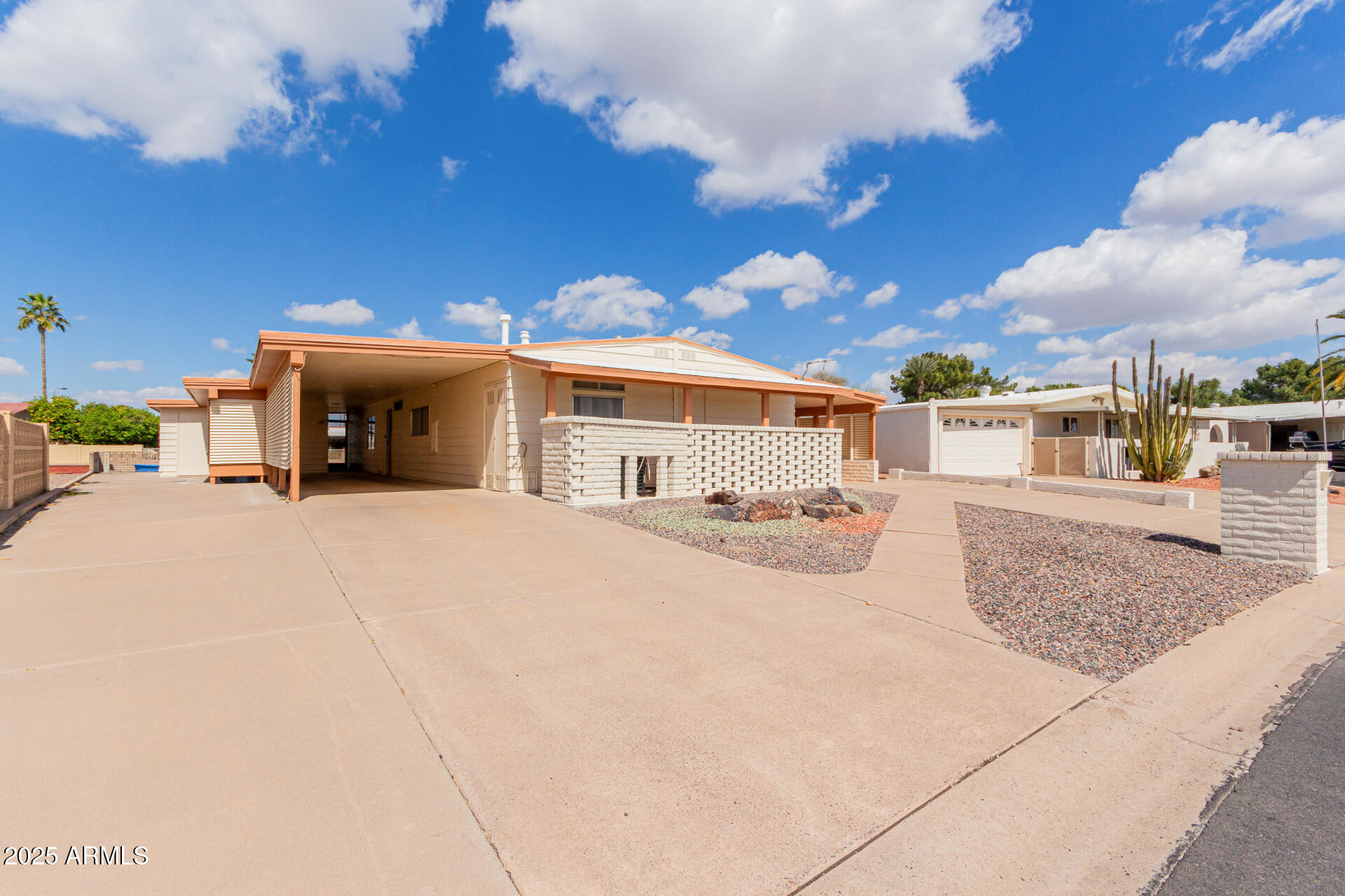 9238 E LAKESIDE Drive