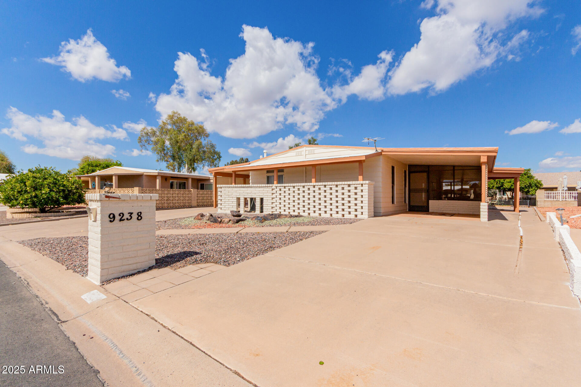 9238 E LAKESIDE Drive