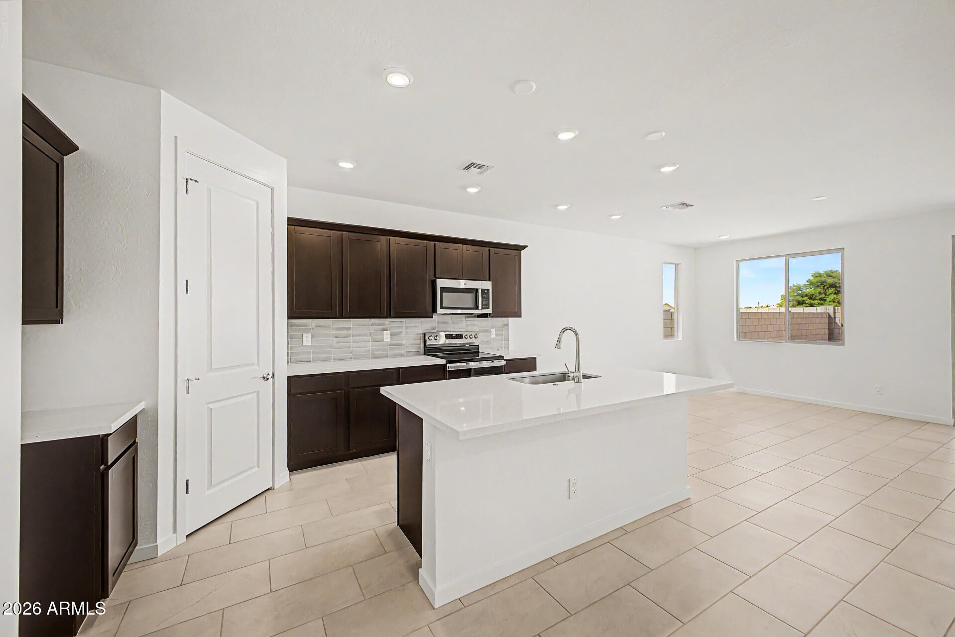 5274 E CASSIDY Lane