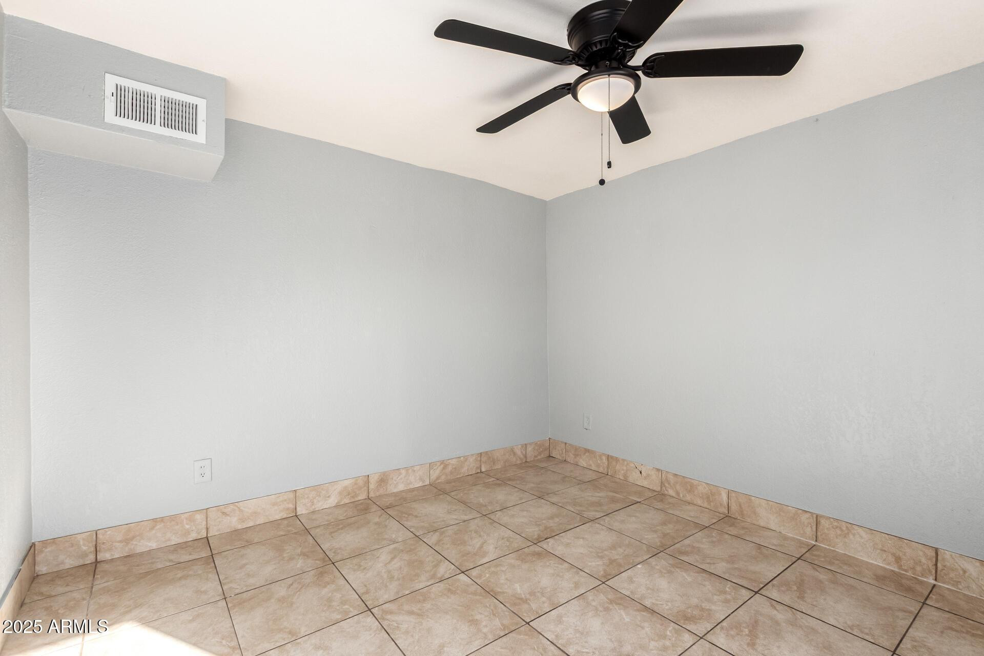 1920 W Tonto Street 1