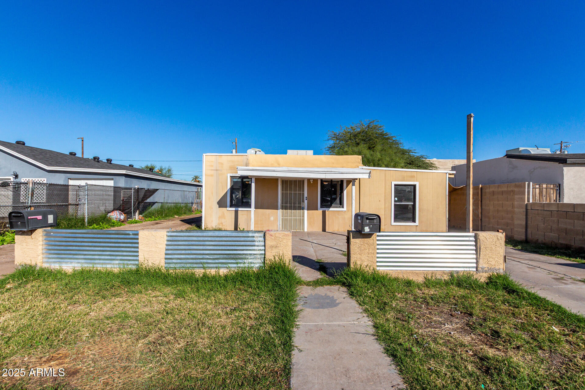 1920 W TONTO Street 1