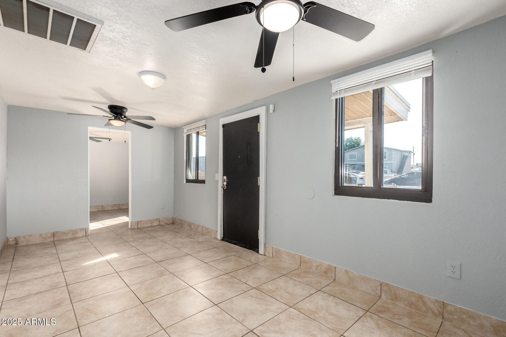 1920 W Tonto Street 1