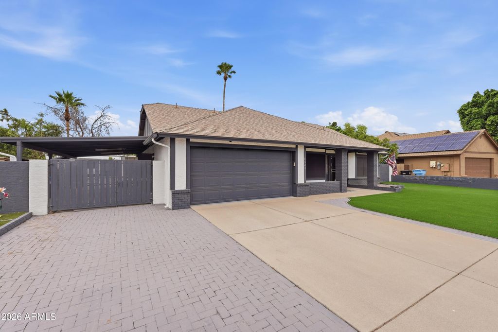 Photo of 4620 W Aire Libre Avenue, Glendale, AZ 85306 (MLS # 7010353)
