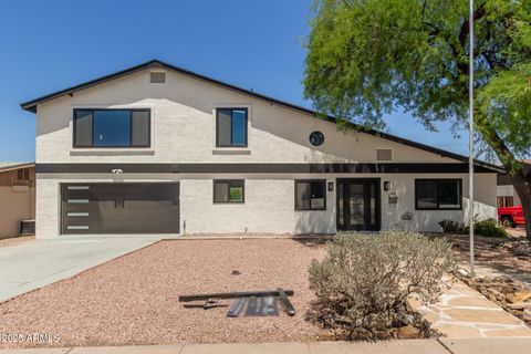 2210 E EVERETT Drive Phoenix AZ 85022