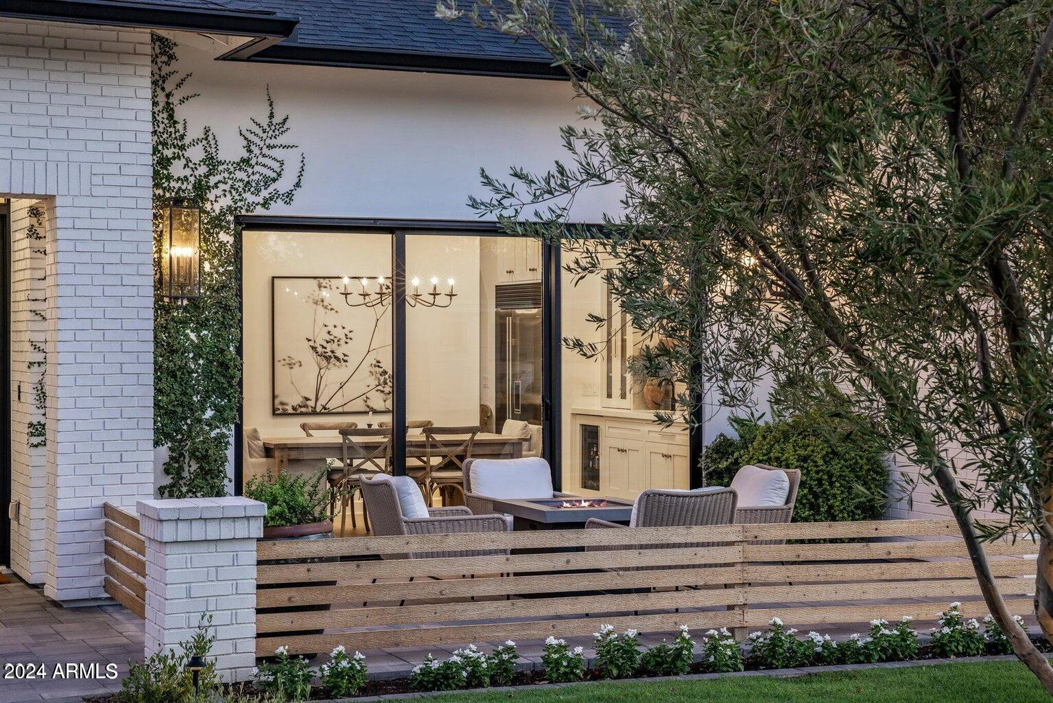 4147 E CLARENDON Avenue