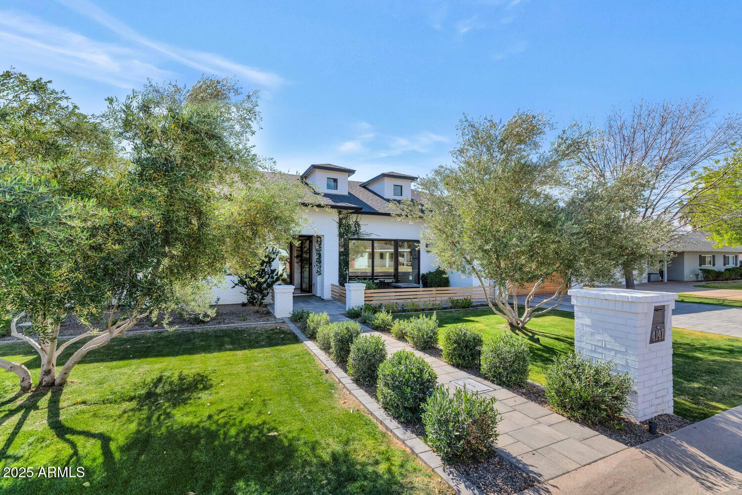 4147 E CLARENDON Avenue