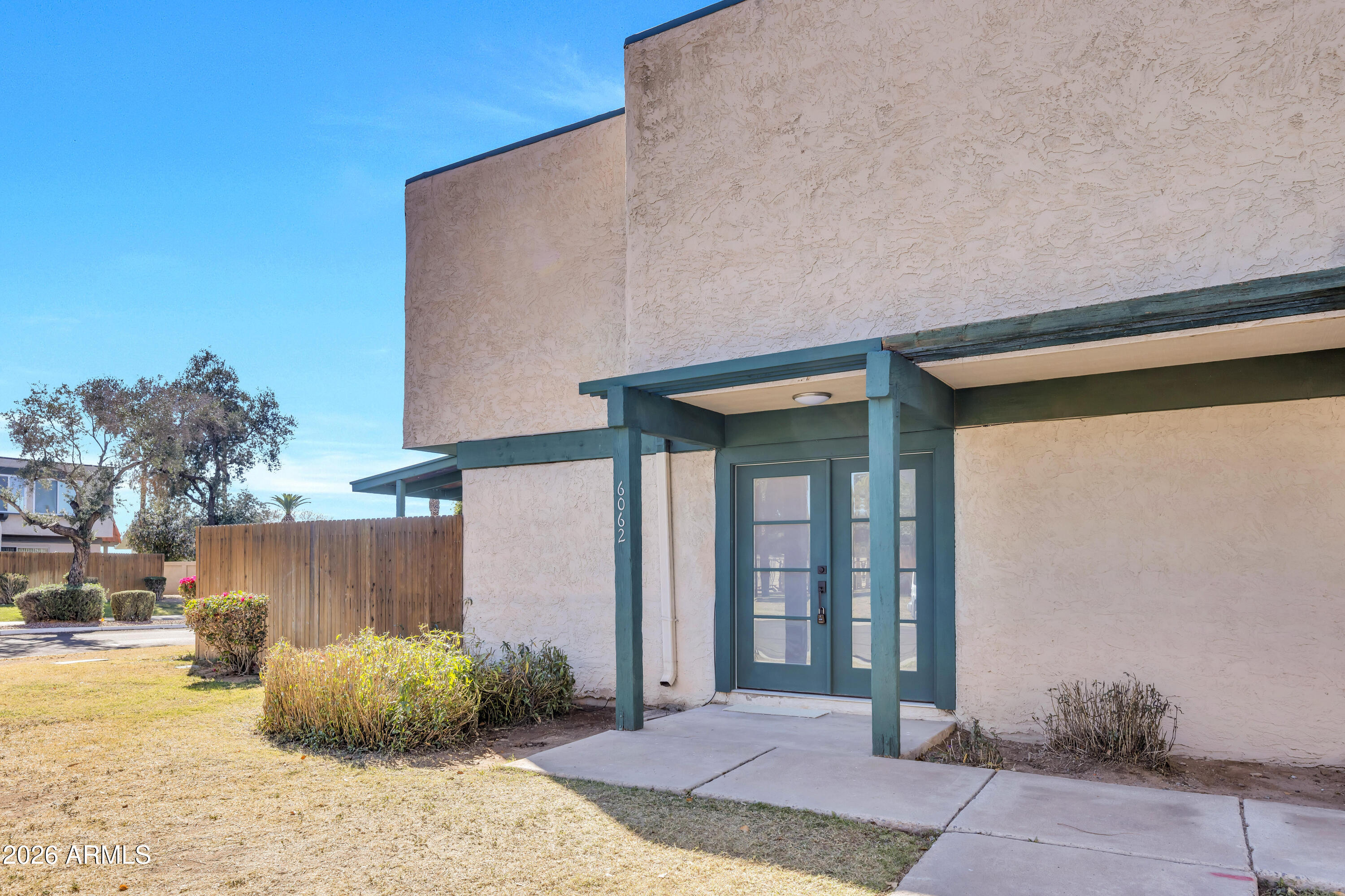 6062 W TOWNLEY Avenue