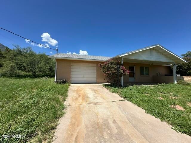 8112 S HIGH Road