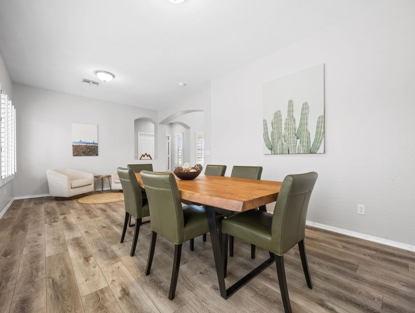 4613 E Tumbleweed Drive