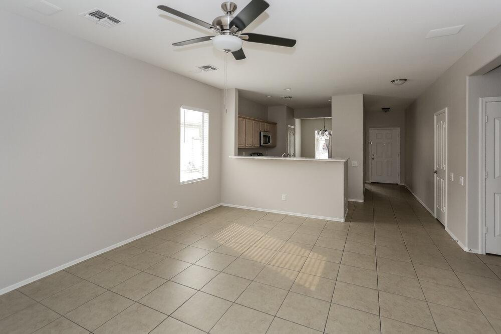 11722 W Lincoln Street