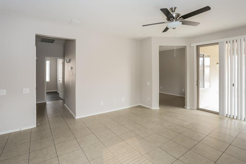 11722 W Lincoln Street