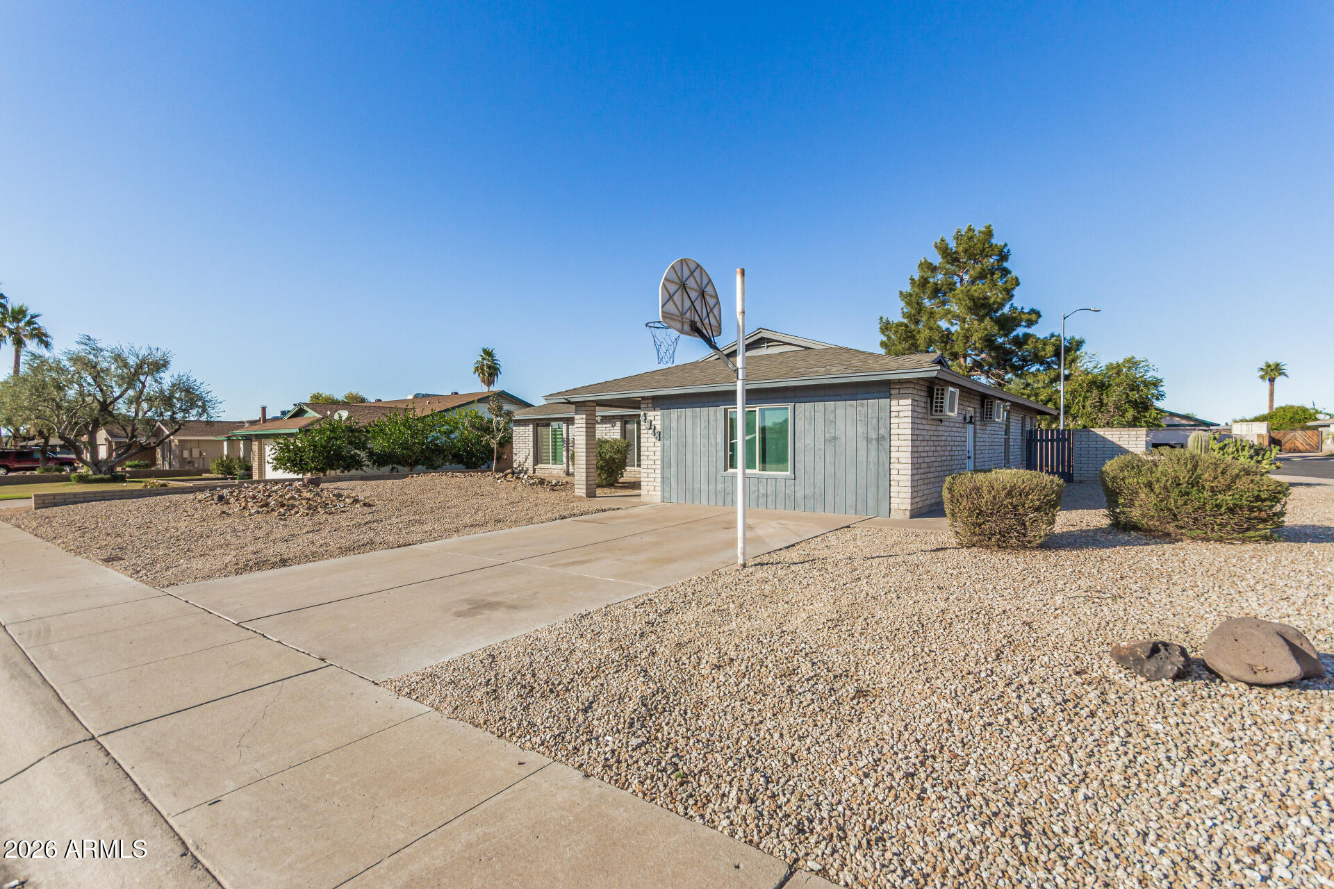 4318 W WINDROSE Drive