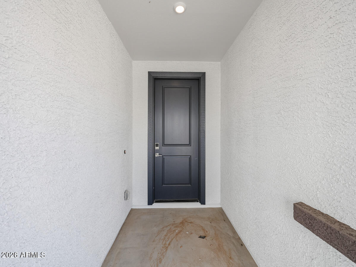 23059 W POTTER Drive