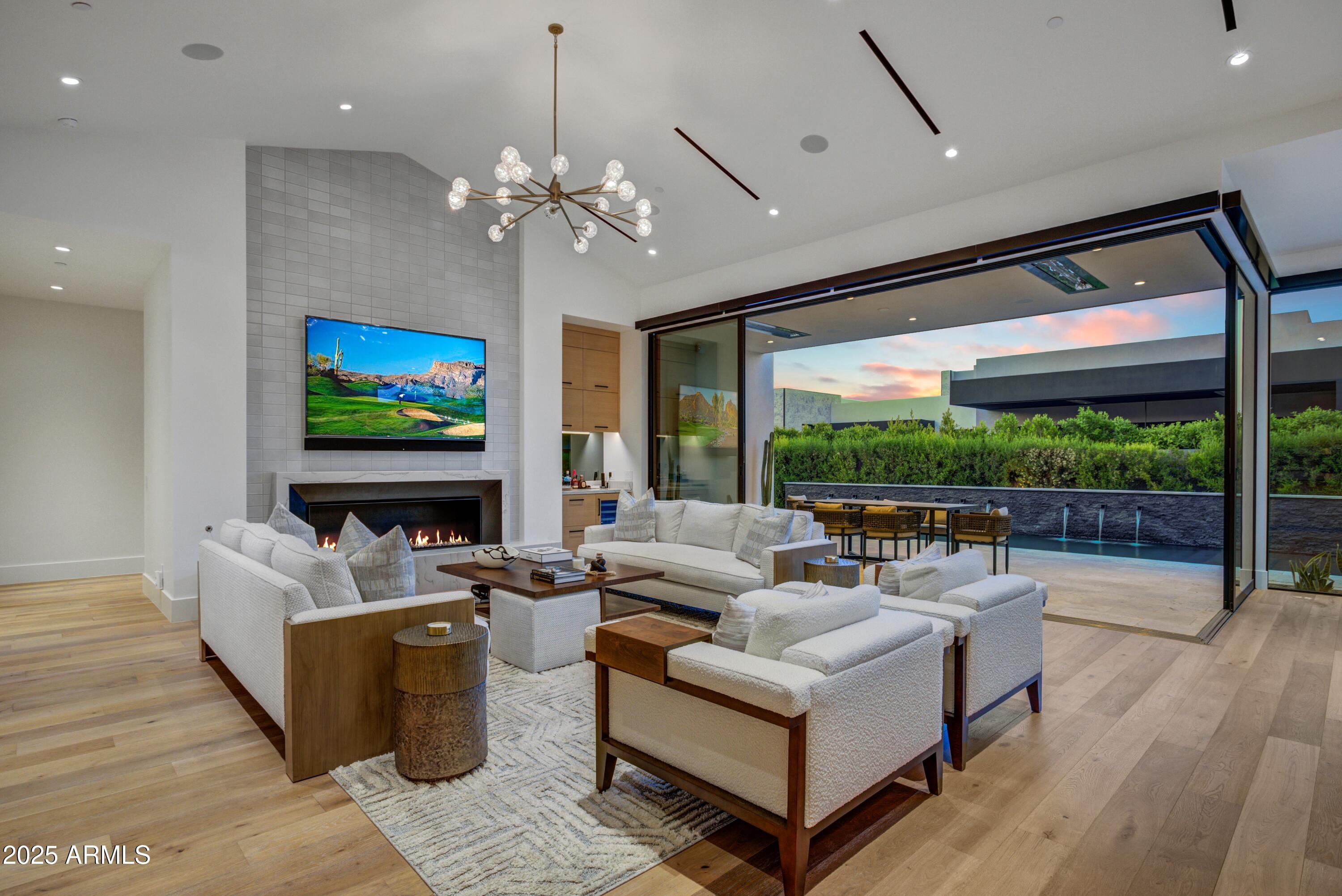 6930 E CACTUS WREN Road