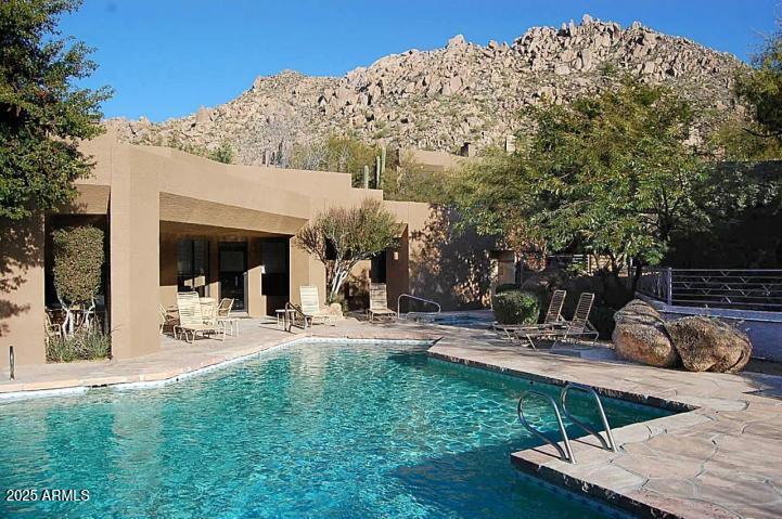 25555 N WINDY WALK Drive 77