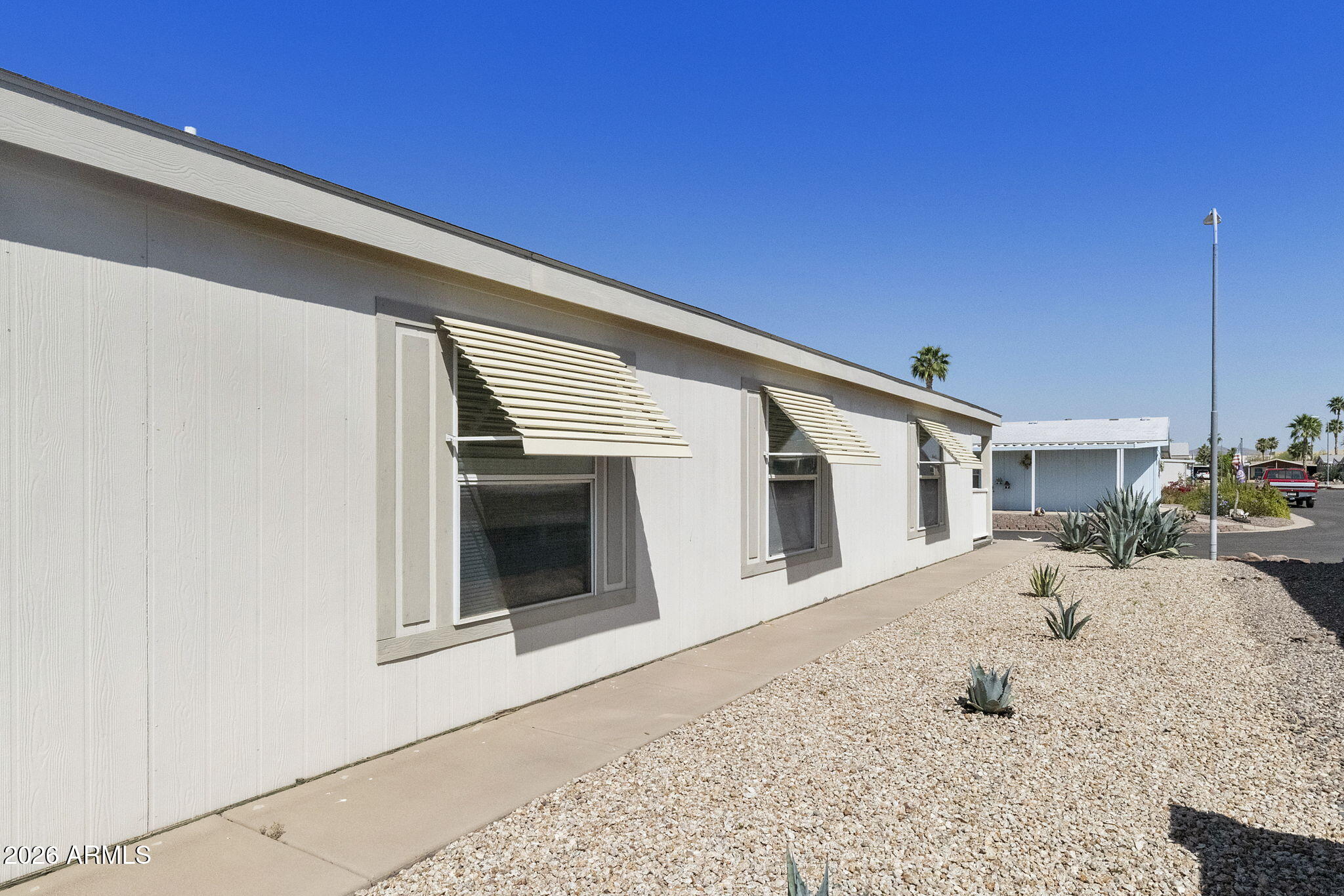 3700 S TOMAHAWK Road 93