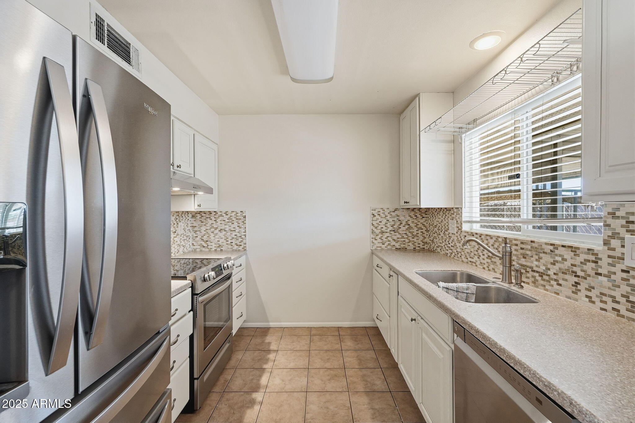 9201 W LONG HILLS Drive