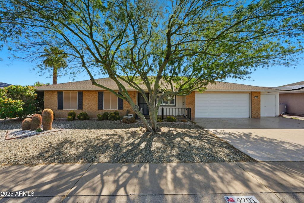 Photo of 9201 W Long Hills Drive, Sun City, AZ 85351 (MLS # 6946351)