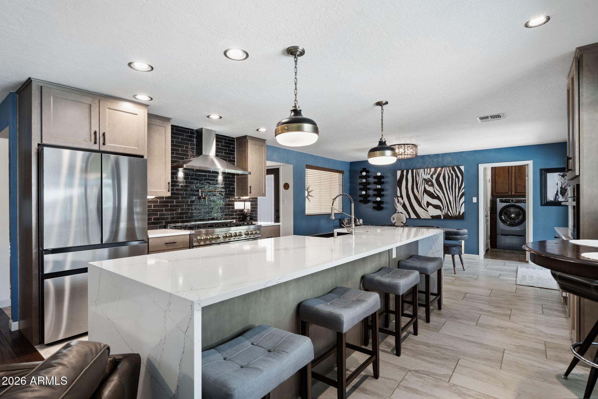 3344 E BERYL Lane