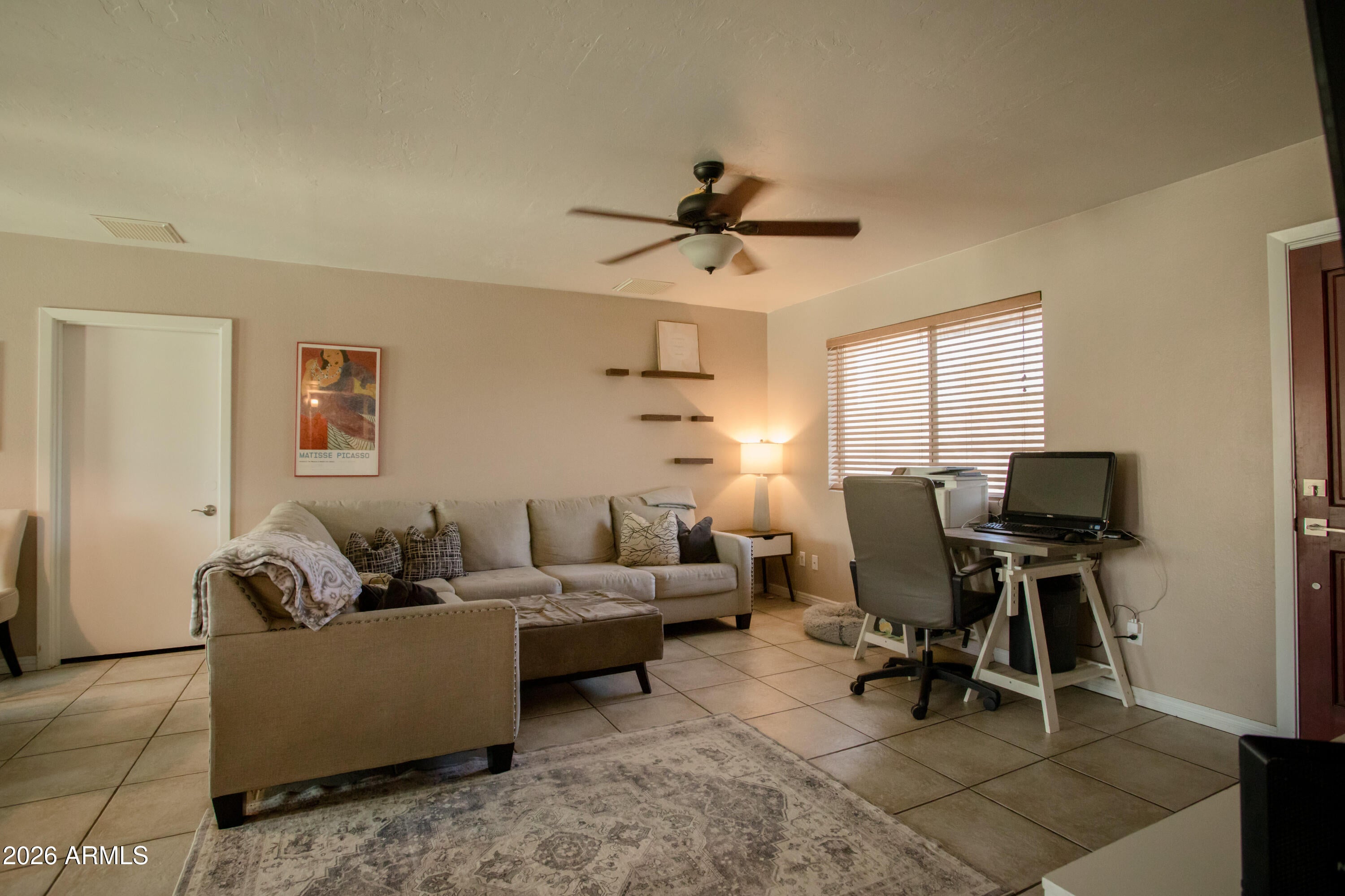 1008 W MURIEL Drive