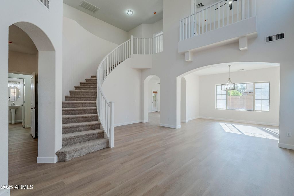 Photo of 1273 E Hampton Lane, Gilbert, AZ 85295 (MLS # 6930029)