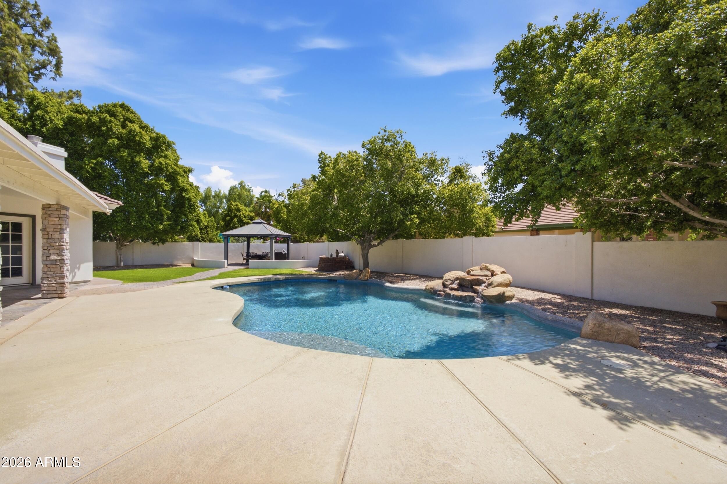 4451 E DESERT Lane
