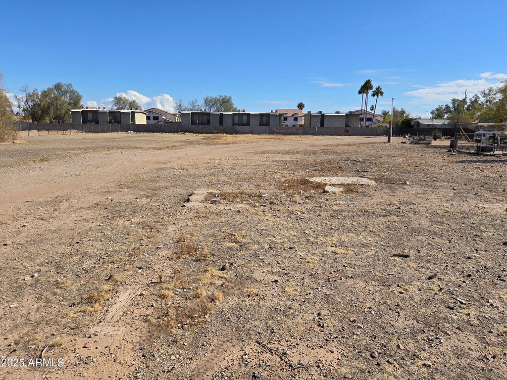 Photo of 10309 N 90th Avenue #36, Peoria, AZ 85345 (MLS # 6811866)