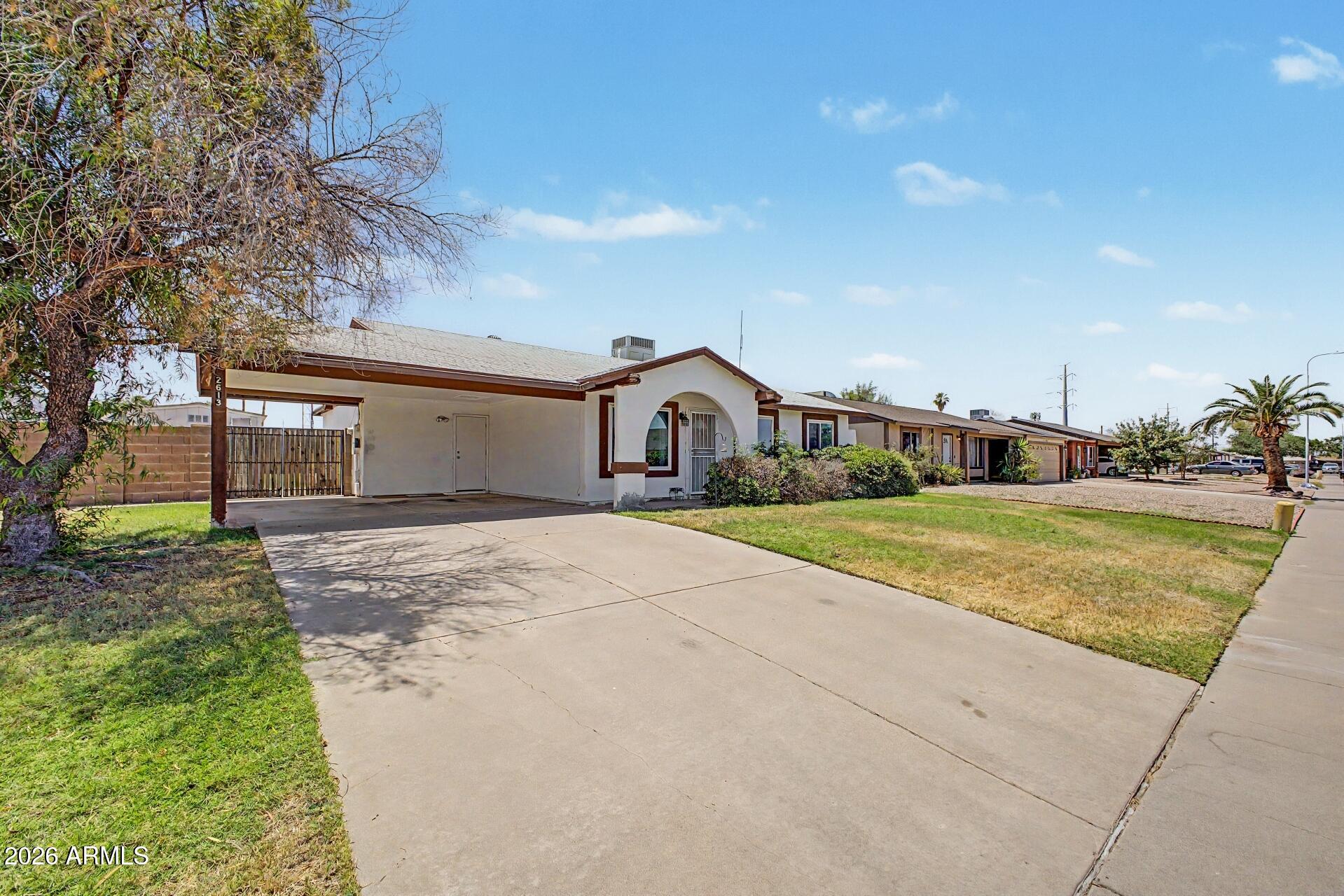 Properties 2 2613 W FREMONT Drive