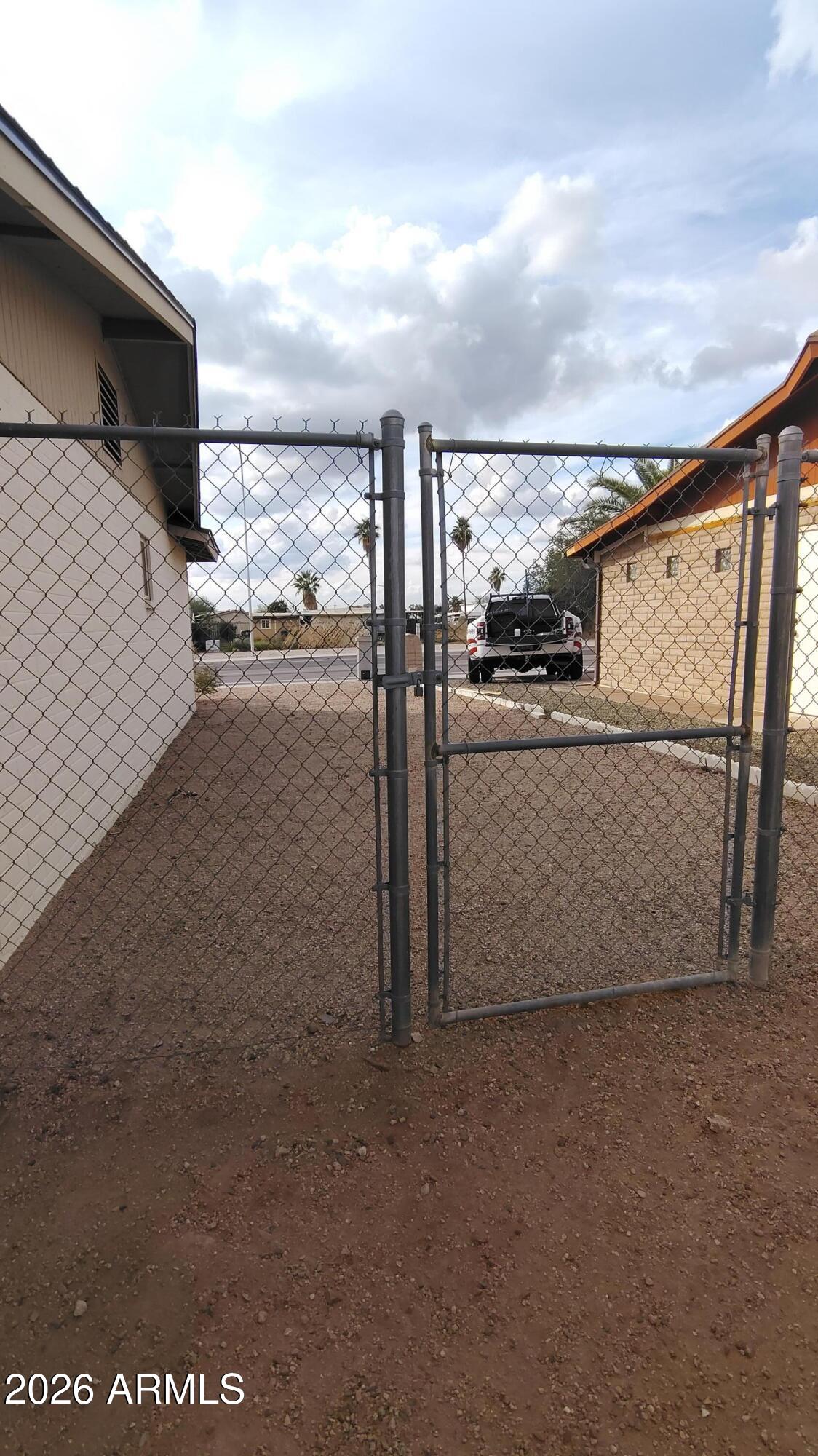 APACHE VILLA - Residential