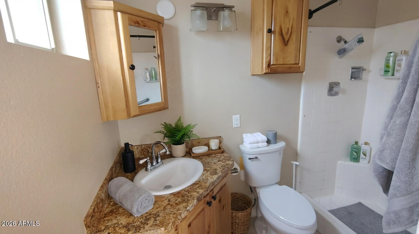 APACHE VILLA - Residential