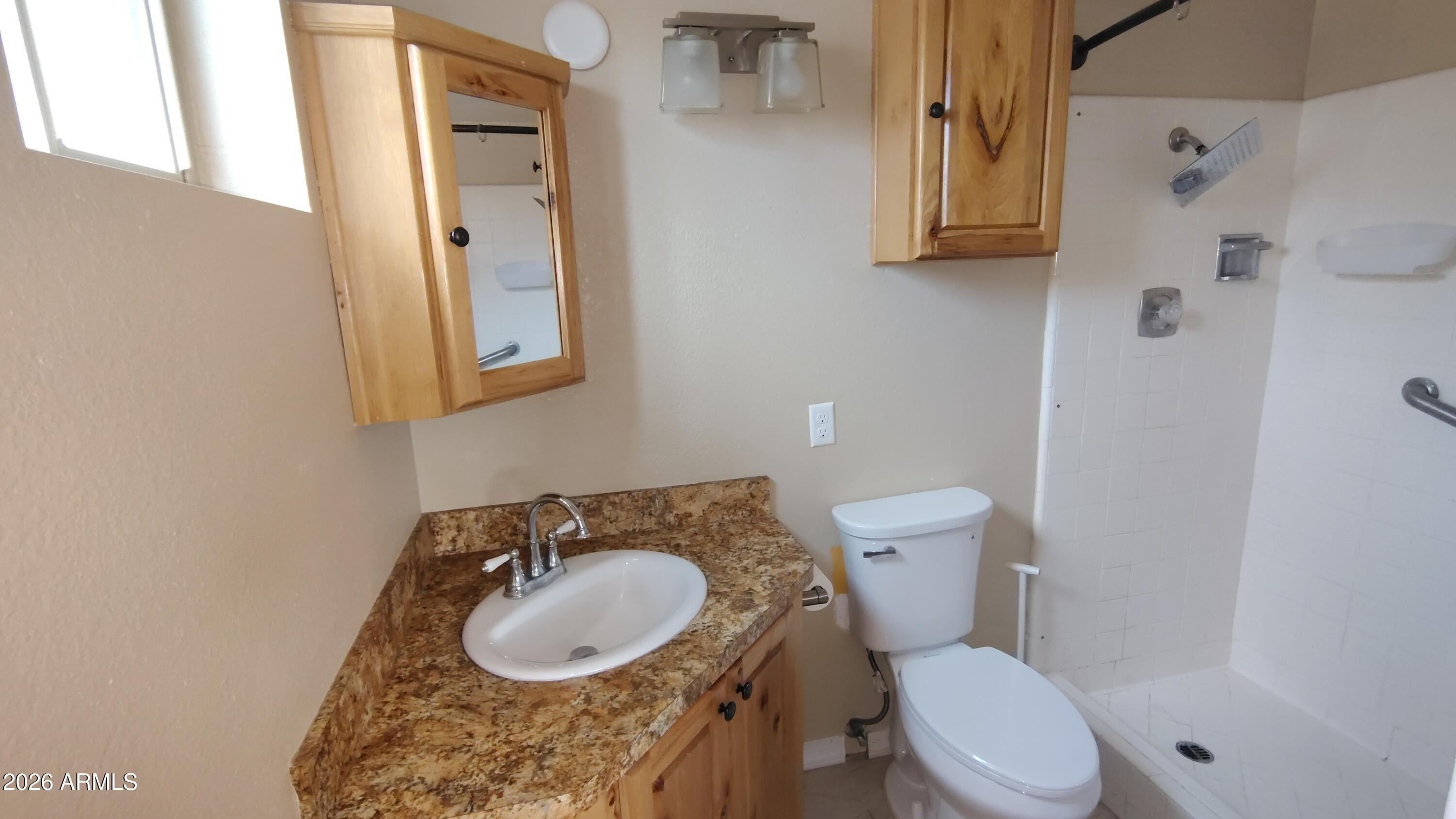 APACHE VILLA - Residential