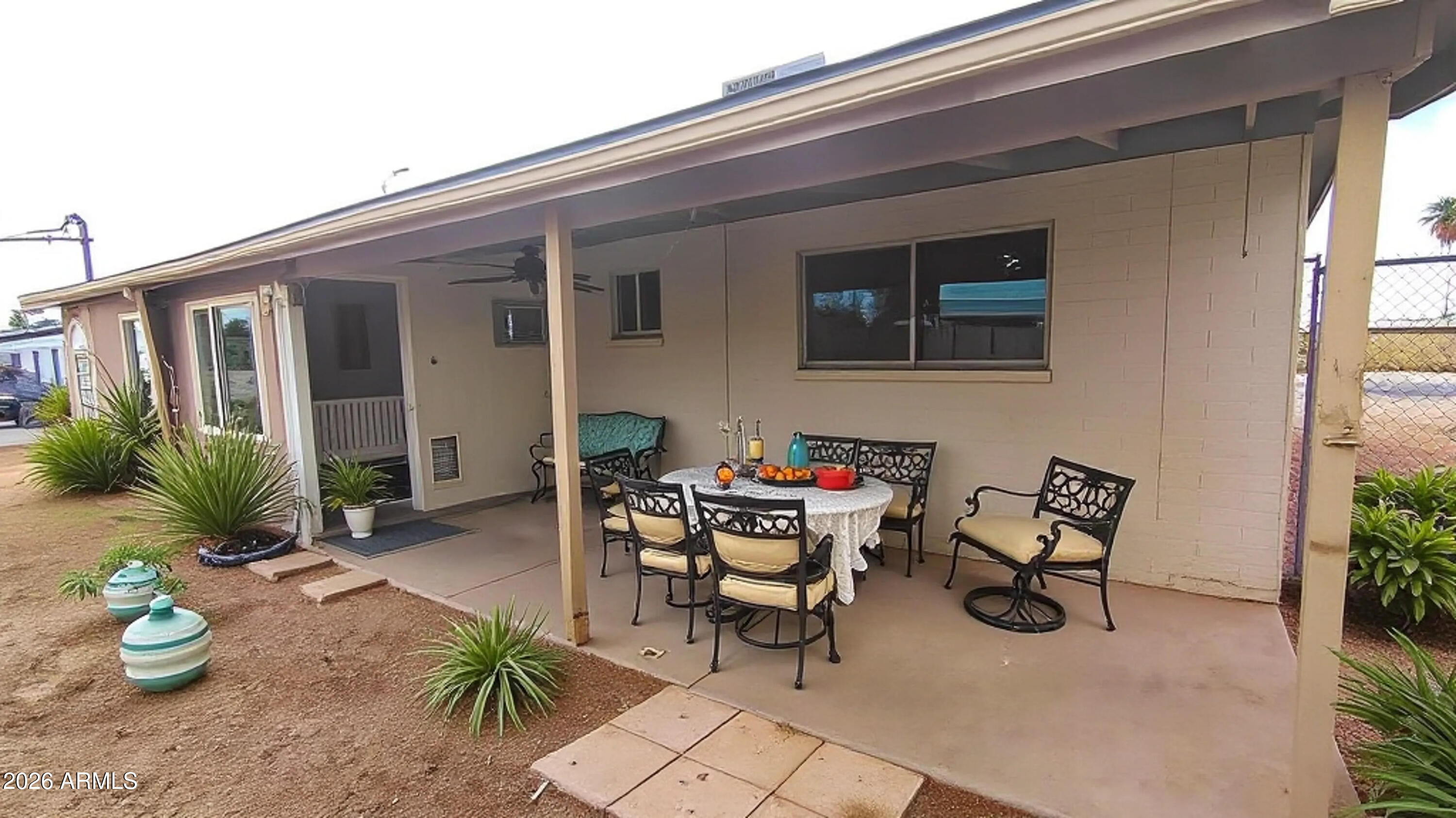 APACHE VILLA - Residential