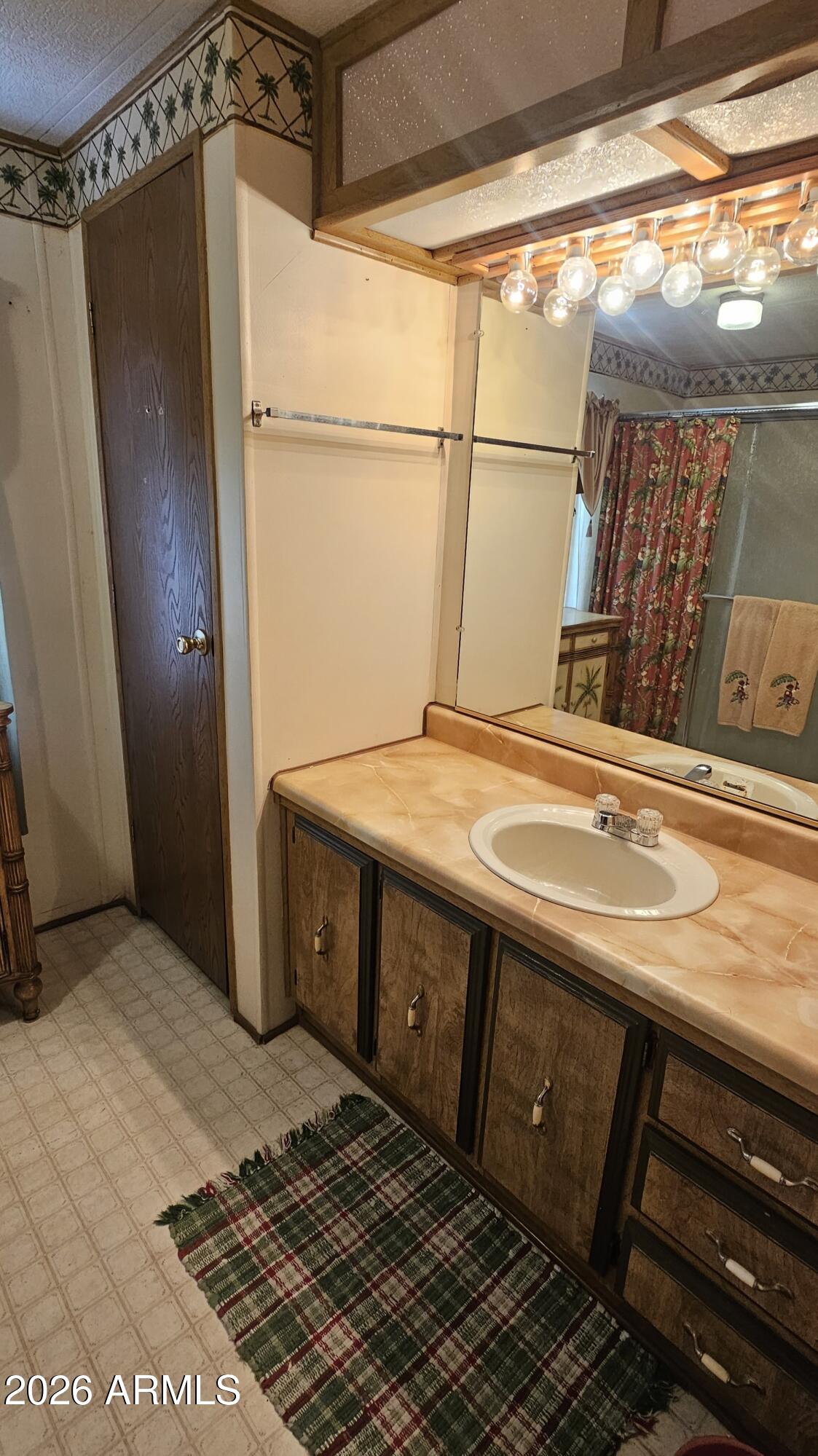 8421 E MAIN Street 134