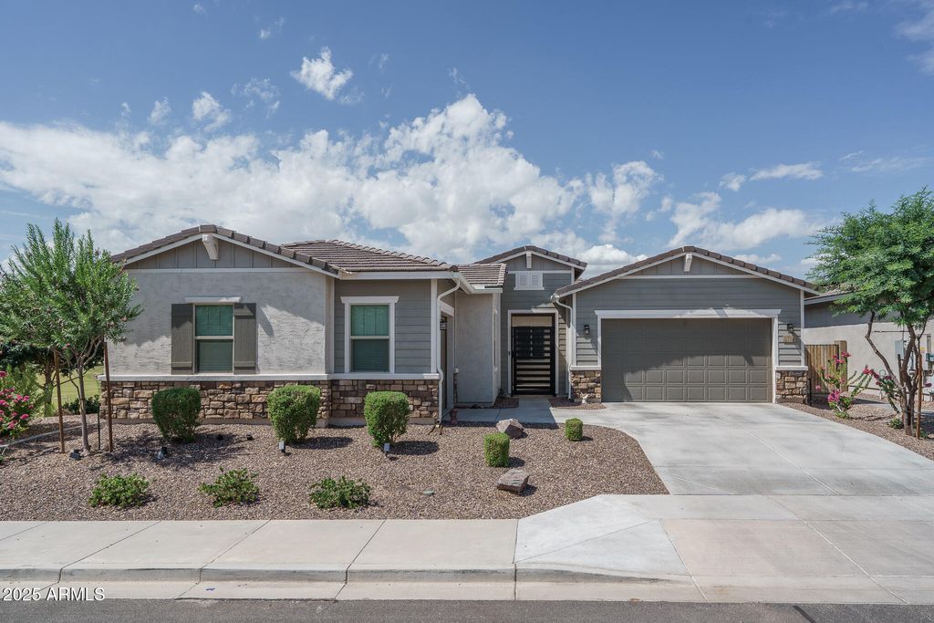 Photo of 5134 N 185th Lane, Litchfield Park, AZ 85340 (MLS # 6923906)