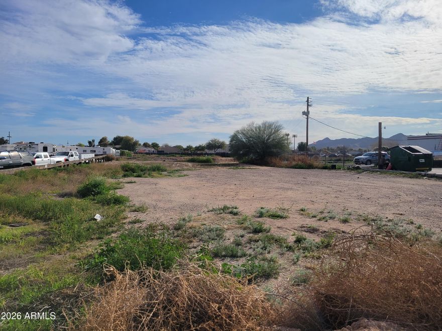 perfect small lot with a lot of potential  uses
located in a fast growing area ( large apartment complex across the street coming soon !!! ) with generous traffic flow to san tan valley ,queen creek  and beyond 
buyer to perform all due diligence for  intended 
uses water meter in and water line has been run
access from both power road and san tan blvd