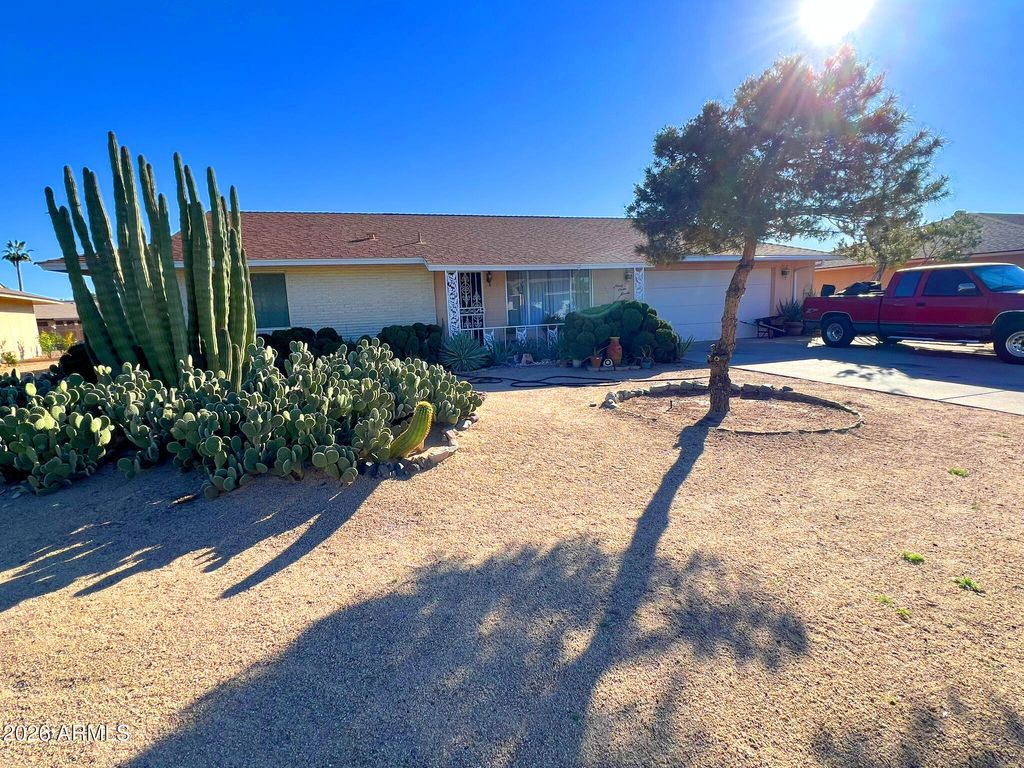 Photo of 9711 W Hawthorn Court, Sun City, AZ 85351 (MLS # 6983116)
