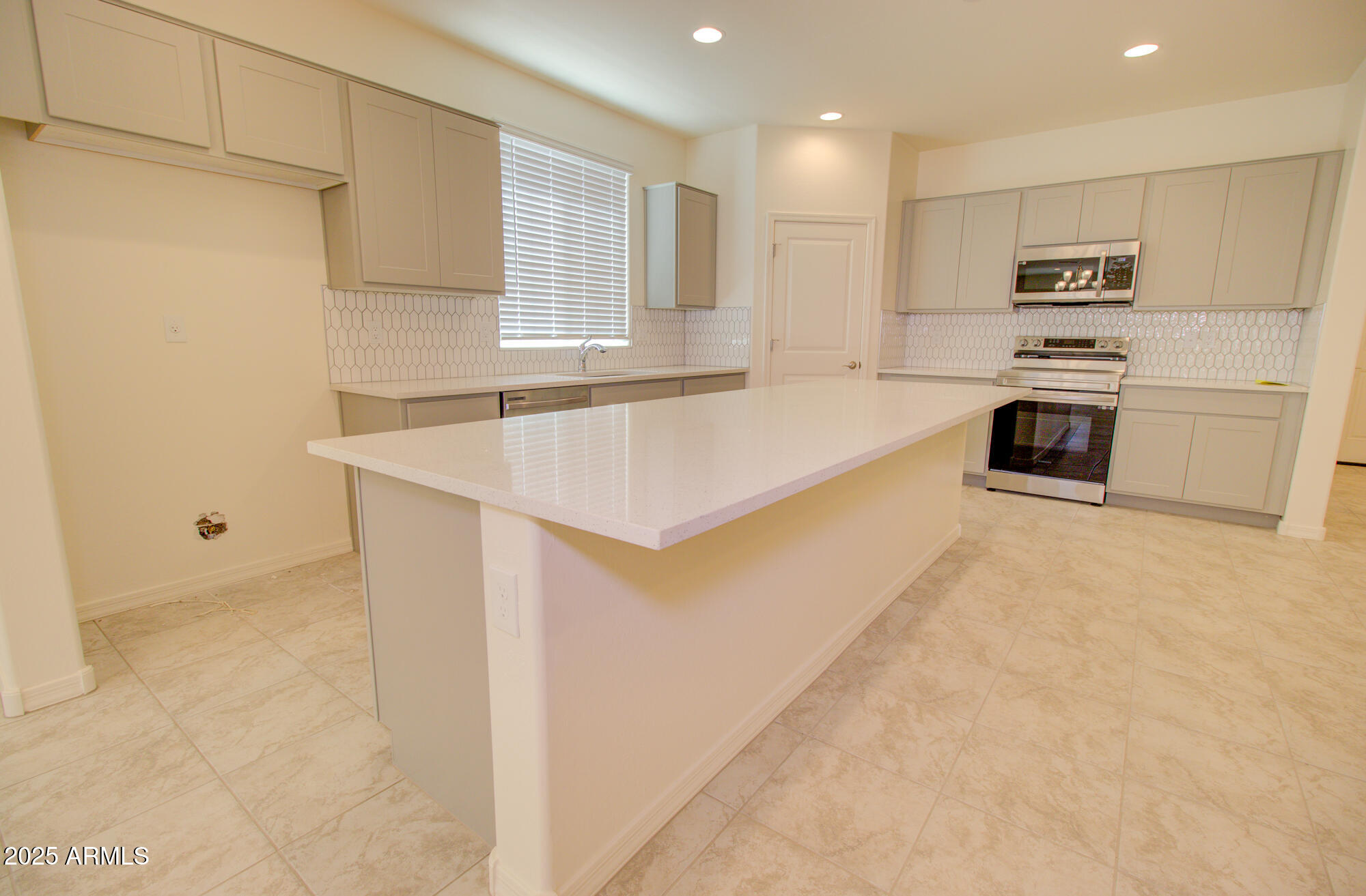 1130 E MEADOWBROOK Drive