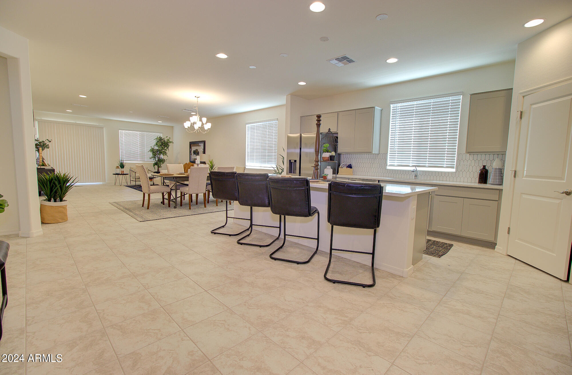 1130 E MEADOWBROOK Drive