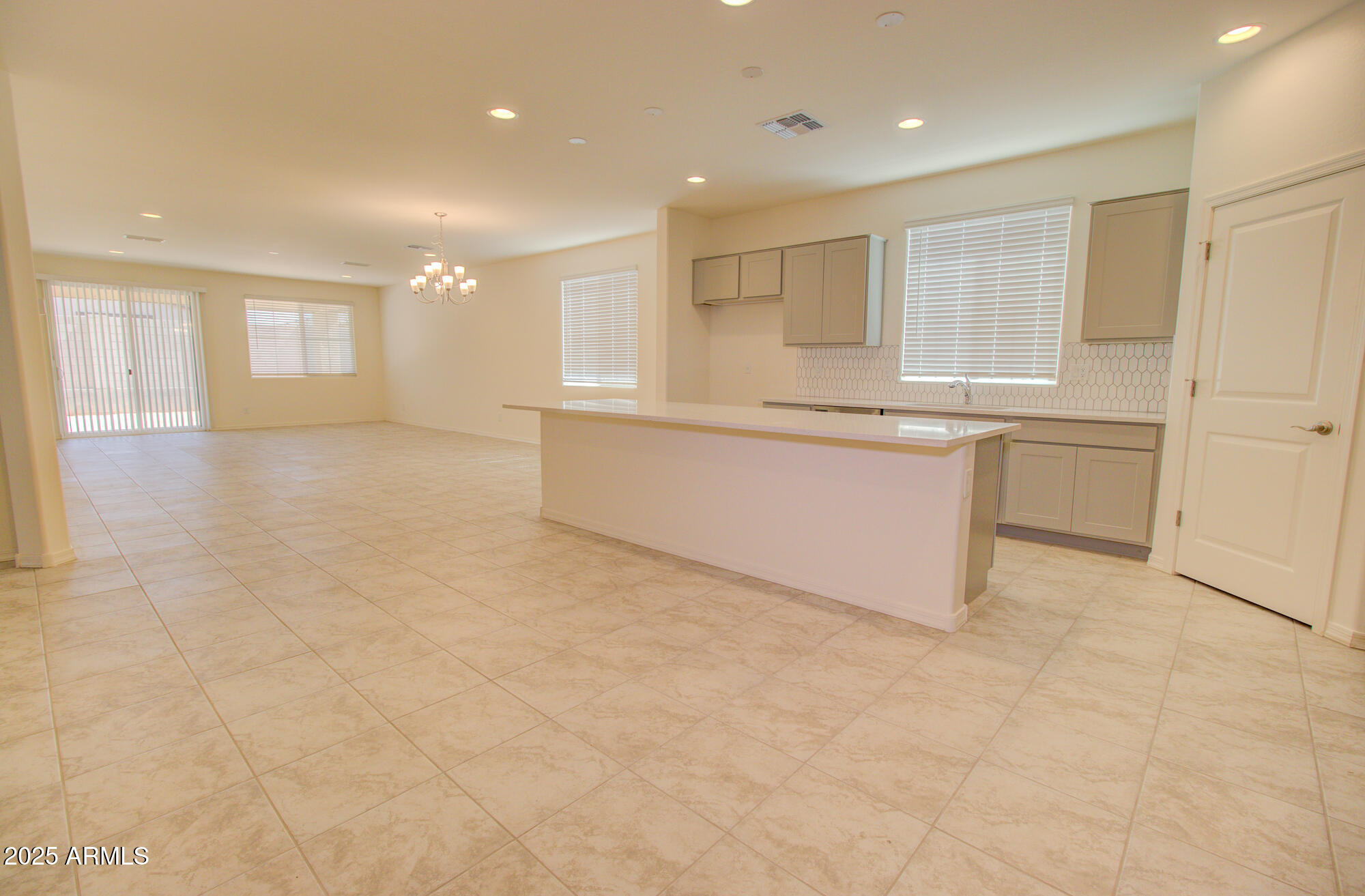 1130 E MEADOWBROOK Drive