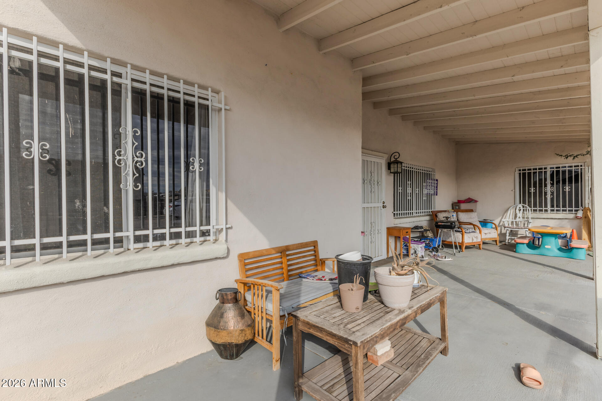 2524 W CAMPBELL Avenue