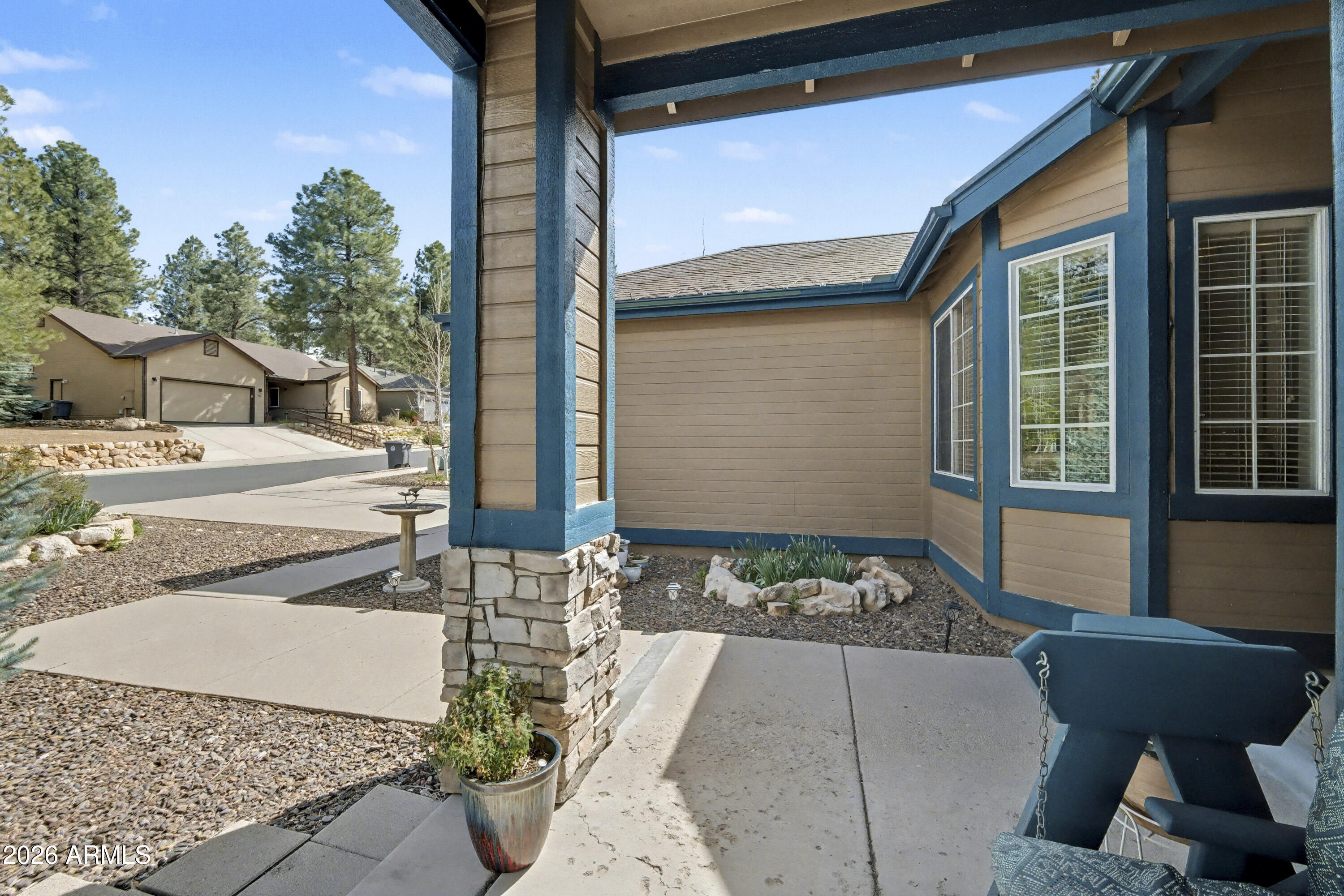 914 W WESTON Trail