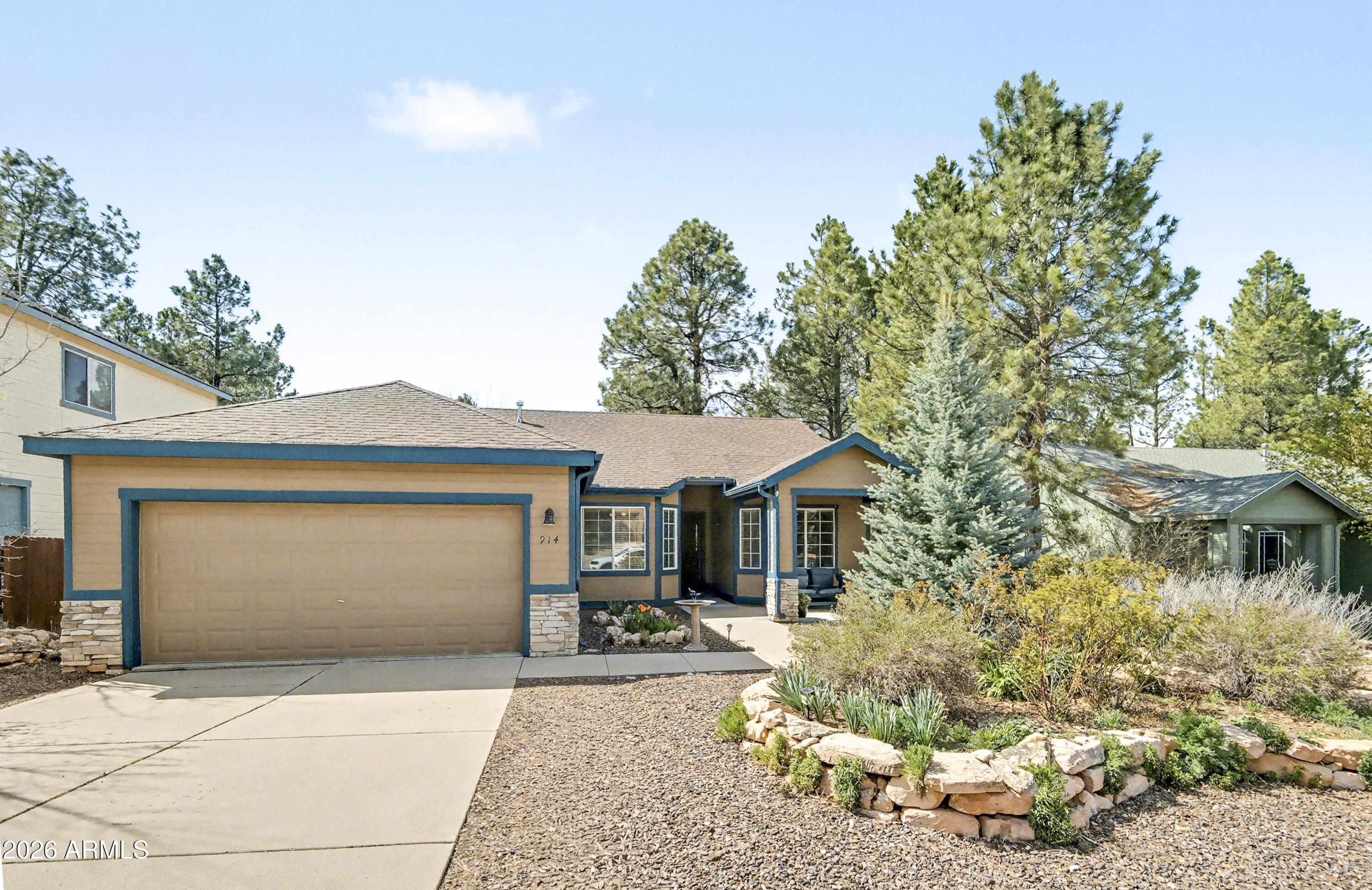 914 W WESTON Trail