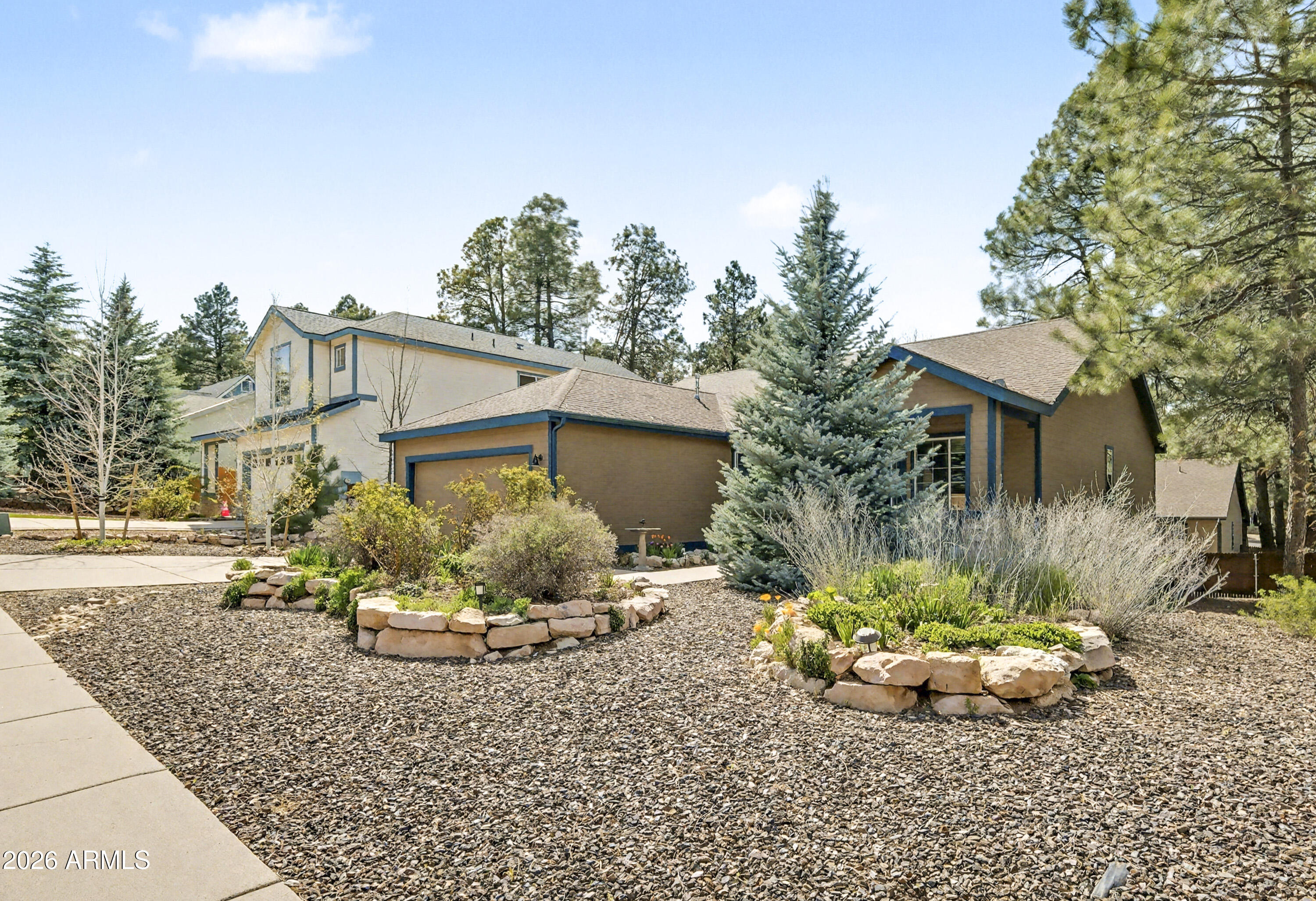 914 W WESTON Trail