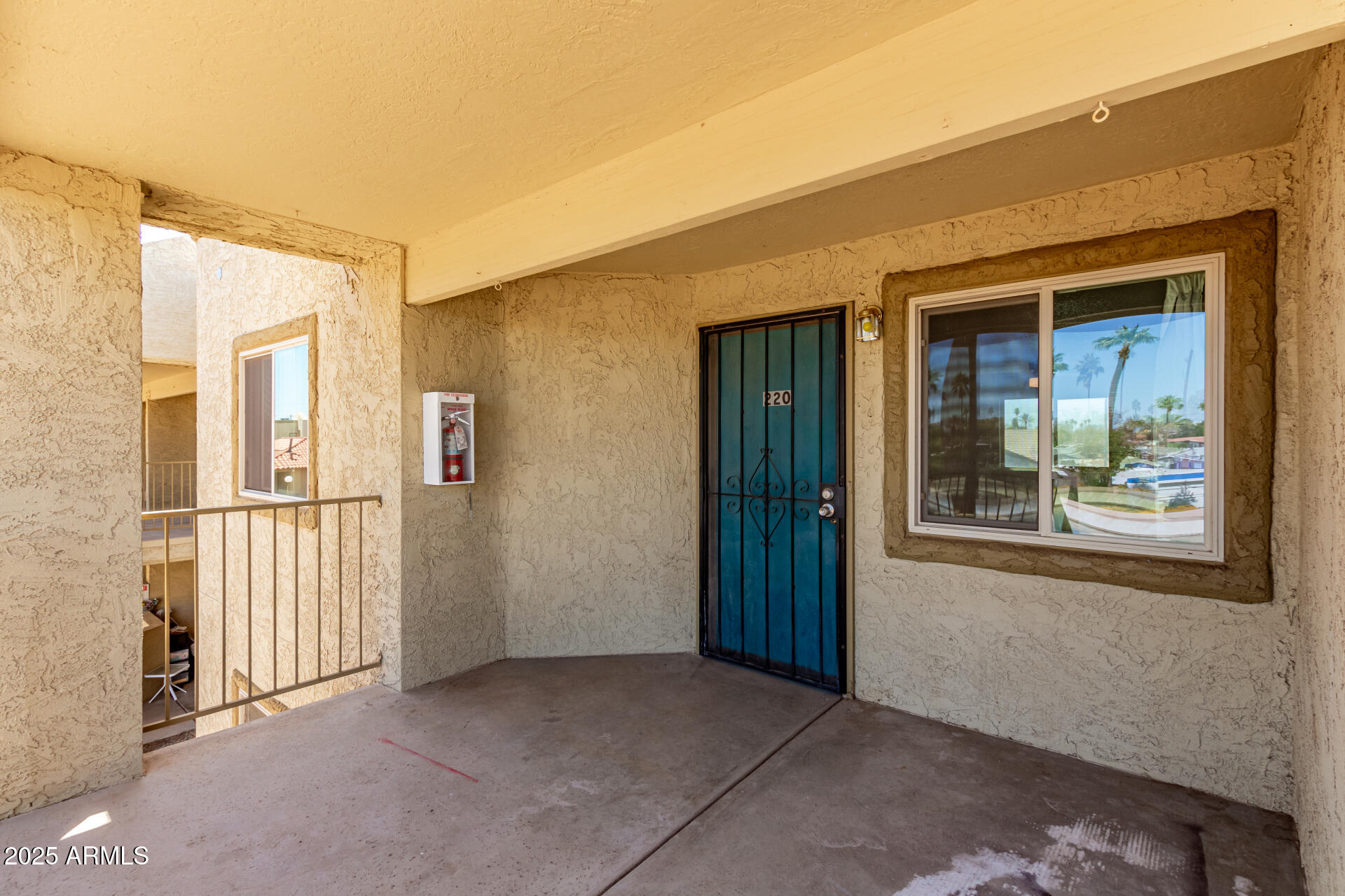 2220 W DORA Street 220