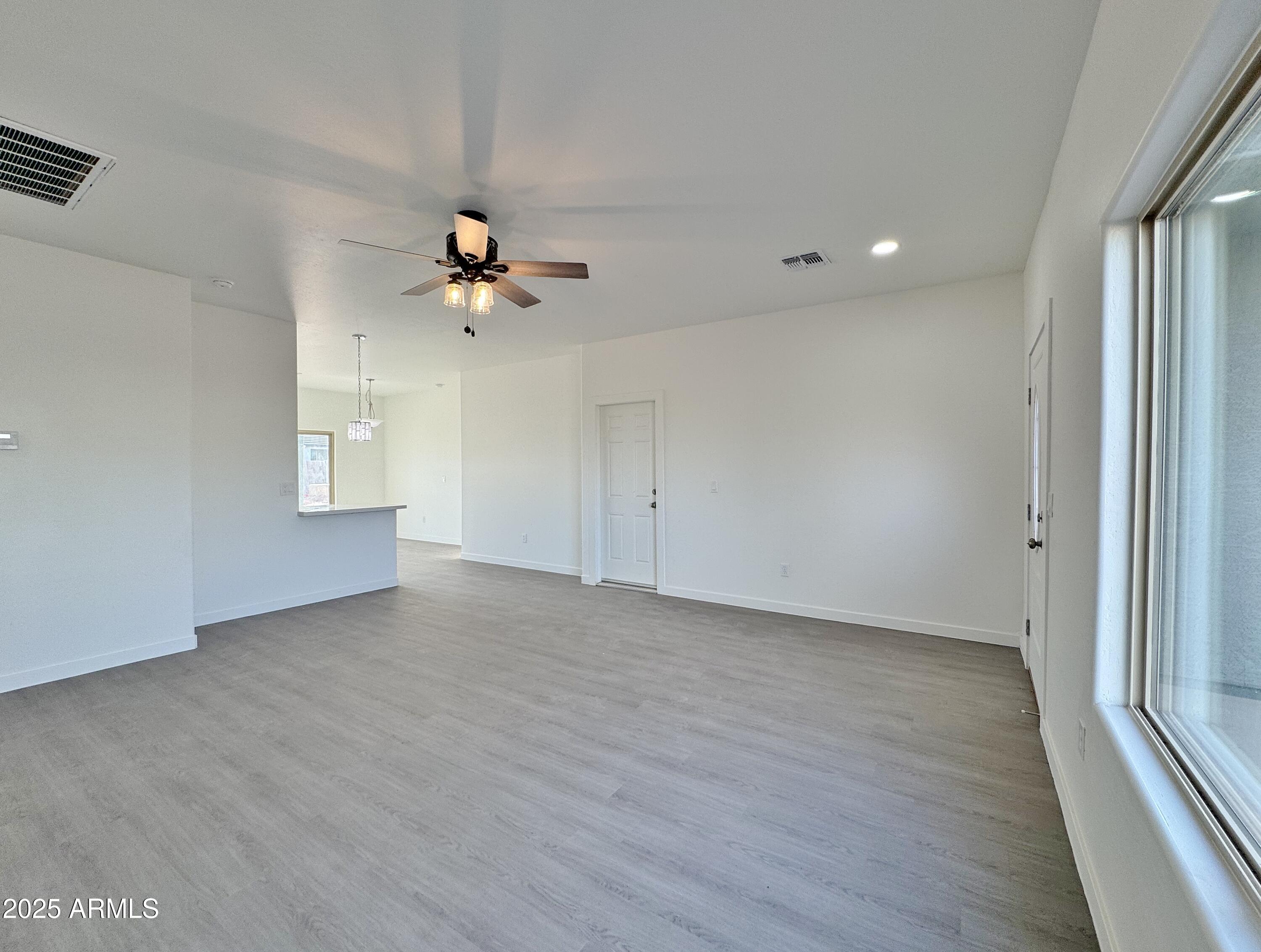 11069 W LAGUNA Drive