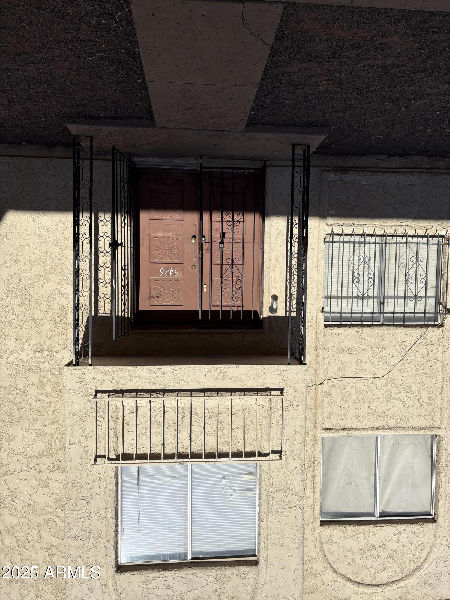 5426 W LYNWOOD Street