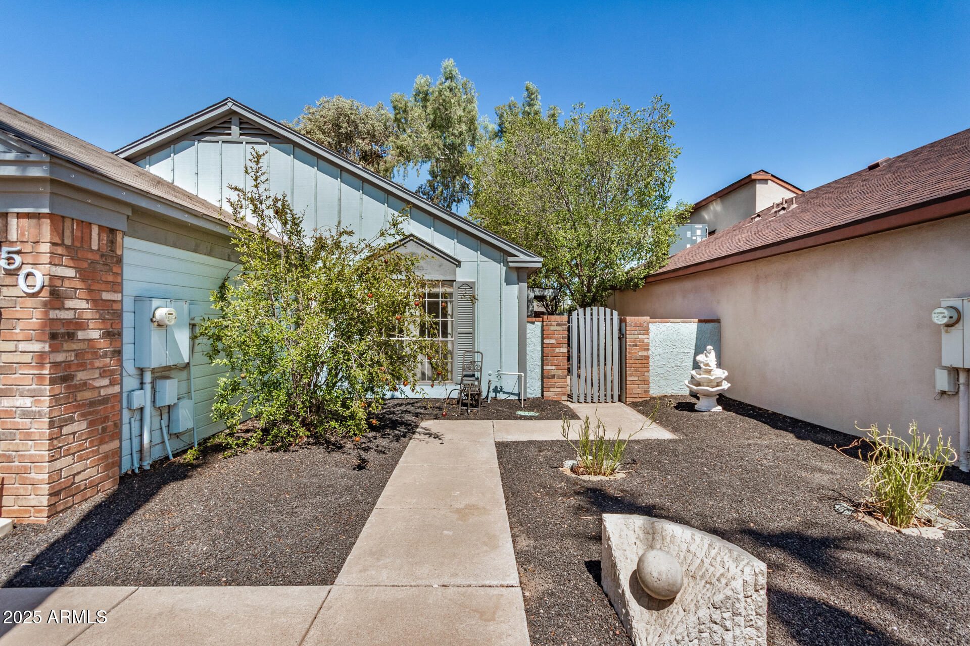850 E ROCKWELL Drive