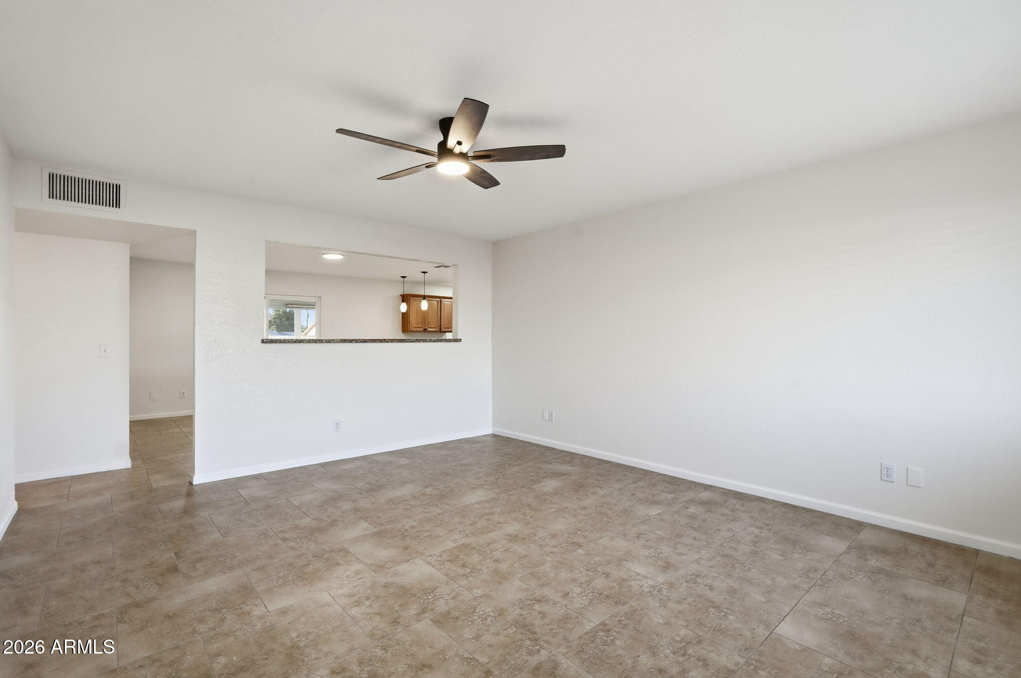 755 E MESQUITE Avenue